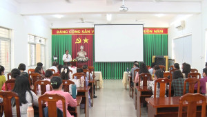 Chủ tịch UBND phường Trấn Biên dự sinh hoạt chi bộ Trường THCS Nguyễn Bỉnh Khiêm