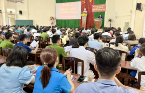 Lễ khai giảng lớp bồi dưỡng lý luận chính trị dành cho đảng viên mới