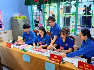 Tuổi Trẻ Trấn Biên Tích Cực Hỗ Trợ Ngày Hội Bầu Cử