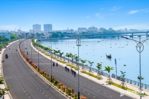 Đường ven sông Đồng Nai (thuộc phường Trấn Biên) đã "khoác lên mình" diện mạo khang trang.