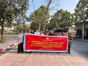 Ban CTMT và các đoàn thể 49 khu phố trên địa bàn đồng loạt ra quân tổng vệ sinh môi trường