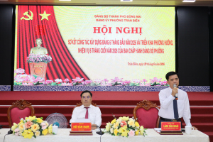 Lãnh đạo Đảng ủy phường Trấn Biên chủ trì buổi làm việc đánh giá kết quả 6 tháng của Đảng bộ phường