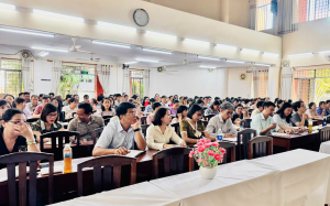 Bồi dưỡng lý luận chính trị cho giáo viên trong hệ thống chính trị quốc dân