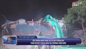 Sự cố sập tường khi tháo dỡ  tại rạp hát Thanh Bình - phường Trấn Biên