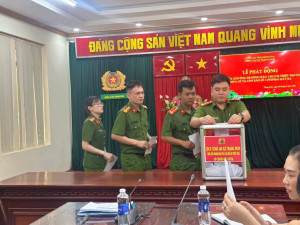 Công an xã Trảng Bom quyên góp 30 triệu đồng ủng hộ đồng bào bị thiệt hại do mưa lũ và cơn bão số 3
