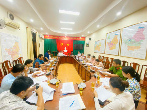 UBND xã Trảng Bom tổ chức họp giao ban Ban Chỉ đạo phát triển khoa học, công nghệ, đổi mới sáng tạo, chuyển đổi số, Đề án 06 và Cải cách hành chính quý III năm 2025