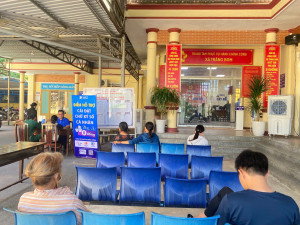 XÃ TRẢNG BOM TRIỂN KHAI CHƯƠNG TRÌNH HỖ TRỢ NGƯỜI DÂN CÀI ĐẶT CHỮ KÝ SỐ CÁ NHÂN – TĂNG TỐC CHUYỂN ĐỔI SỐ TOÀN DIỆN