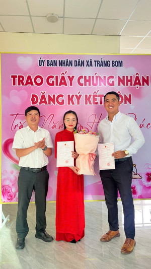 UBND XÃ TRẢNG BOM TRIỂN KHAI MÔ HÌNH “CHÍNH QUYỀN THÂN THIỆN” – GẦN DÂN, TRỌNG DÂN, VÌ DÂN PHỤC VỤ GÓP PHẦN CẢI CÁCH HÀNH CHÍNH