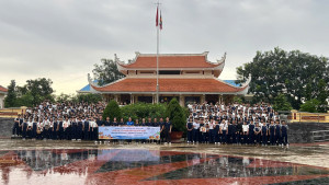 CÔNG VIÊN VĂN HÓA HÙNG VƯƠNG XÃ TRẢNG BOM ĐÓN ĐOÀN KHÁCH ĐẦU TIÊN SAU HƠN 3 THÁNG ĐI VÀO HOẠT ĐỘNG CHÍNH QUYỀN HAI CẤP