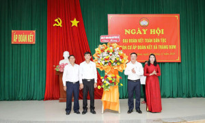 XÃ TRẢNG BOM TƯNG BỪNG NGÀY HỘI ĐẠI ĐOÀN KẾT  TOÀN DÂN TỘC – THẮT CHẶT KHỐI ĐẠI ĐOÀN KẾT, VUN ĐẮP TƯƠNG LAI