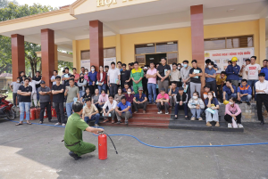 Huấn luyện nghiệp vụ phòng cháy chữa cháy và cứu nạn cứu hộ cho các cơ sở sản xuất, kinh doanh và hộ gia đình