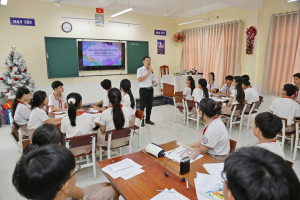 TRƯỜNG THCS VÕ NGUYÊN GIÁP TỔ CHỨC TIẾT HỌC CHUYÊN ĐỀ MÔN KHOA HỌC TỰ NHIÊN BẰNG TIẾNG ANH