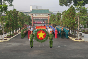 Xã Trảng Bom - Viếng nghĩa trang liệt sĩ và tri ân các anh hùng dân tộc nhân kỷ niệm 96 năm ngày thành lập Đảng Cộng Sản Việt Nam (3/2/1930 - 3/2/2026)