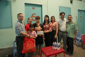 MTTQ VIỆT NAM XÃ TRAO QUÀ TẾT CHO CÔNG NHÂN CÓ HOÀN CẢNH KHÓ KHĂN NHÂN DỊP TẾT NGUYÊN ĐÁN BÍNH NGỌ 2026