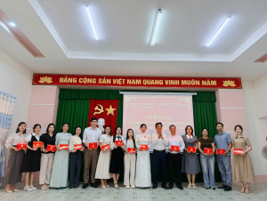 BẾ GIẢNG LỚP BỒI DƯỠNG LÝ LUẬN CHÍNH TRỊ DÀNH CHO ĐẢNG VIÊN MỚI KHOÁ I, NĂM 2026