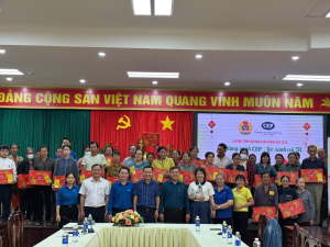 Trao tặng quà Tết từ nguồn Quỹ CEP