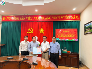Trao giay chung nhan