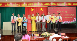 Hội nghị công bố Nghị quyết và các quyết định về tổ chức bộ máy và nhân sự các khu phố