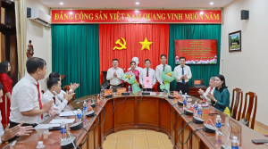 Cong bo QD thanh lap Trung tam Dich vu tong hop