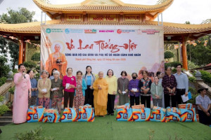 HỘI LHPN PHƯỜNG TRẢNG BOM TRAO 140 SUẤT QUÀ CHĂM LO HỘI VIÊN, PHỤ NỮ CÓ HOÀN CẢNH KHÓ KHĂN NHÂN DỊP LỄ VU LAN NĂM 2026
