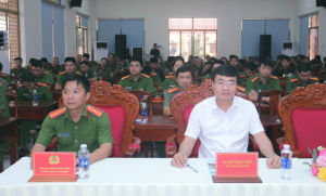 Ra quân hưởng ứng đợt cao điểm tuyên truyền, vận động nhân...