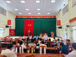 HỘI NÔNG DÂN PHƯỜNG TRẢNG BOM THAM DỰ GIAO BAN  NGÂN HÀNG CHÍNH SÁCH XÃ HỘI, KẾT HỢP THĂM CÁC MÔ HÌNH VAY VỐN