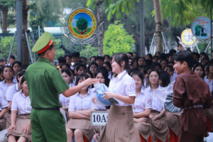 TRANG BỊ KIẾN THỨC AN TOÀN GIAO THÔNG HÔM NAY –  VỮNG BƯỚC...