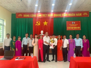 Nhiều Chi bộ trên địa bàn phường Trảng Bom tổ chức lễ kết nạp đảng viên trong tháng 10/2026
