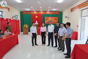 Đoàn kiểm tra của Bộ chính trị khảo sát công tác bầu cử tại xã Trảng Bom
