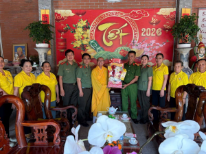 Công an phường Trảng Dài tổ chức thăm hỏi, chúc Tết các cơ sở tôn giáo trên địa bàn