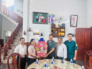 Lãnh đạo phường Trảng Dài thăm và chúc Tết nguyên lãnh đạo Thành phố Biên Hoà và Huyện Vĩnh Cửu đang sinh sống trên địa bàn phường Trảng Dài