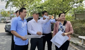 Lãnh đạo tỉnh Đồng Nai khảo sát điểm xây nhà tang lễ, trường học và giao thông phường Trảng Dài