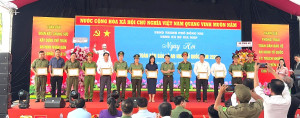 Lực lượng tham gia bảo vệ ANTT ở cơ sở phường Trảng Dài được Bộ Công an tặng Bằng khen