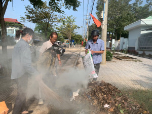 Tổng vệ sinh môi trường – Ngày Chủ nhật xanhThiết thực lập thành tích chào mừng Đại hội đại biểu Đảng bộ UBND xã và Đại hội đại biểu Đảng bộ xã Trị An lần thứ I, nhiệm kỳ 2025–2030, Ủy ban nhân dân xã Trị An phát động ra quân Tổng vệ sinh môi trường