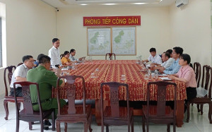 Thống nhất an toàn hành lang lưới điện trên địa bàn xã Trị An