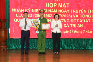 Khen thưởng đột xuất cho lực lượng công an trong công tác đấu tranh phòng, chống tội phạm