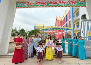 Rộn ràng chào đón học sinh mầm non và lớp 1 trong ngày tựu trường năm học 2025 – 2026