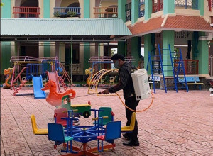 Tổ chức khử trùng phòng, chống bệnh Tay chân miệng