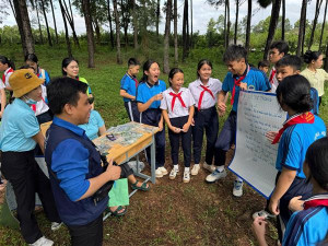 Xây dựng xã hội học tập, phổ cập giáo dục và xóa mù chữ năm 2025