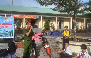 Tuyên truyền pháp luật, xây dựng môi trường học đường an toàn, lành mạnh