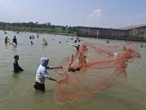 Triển khai kế hoạch phòng chống khai thác thủy sản bằng chất nổ, xung điện và ngư cụ cấm