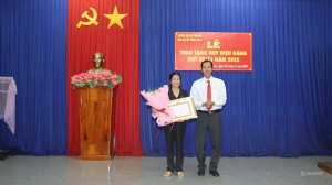 Trao Huy hiệu 40 năm tuổi Đảng đợt 7/11/2025