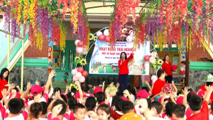 Trường Mầm non Phong Lan tổ chức hoạt động trải nghiệp một số nghề cho trẻ mầm non