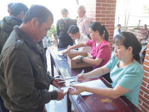 Chi trả kinh phí hỗ trợ thiệt hại hoa màu do động vật rừng gây ra tại xã Trị An