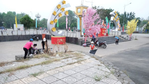 Dọn dẹp vệ sinh công viên đón Tết Nguyên đán Bính Ngọ năm 2026