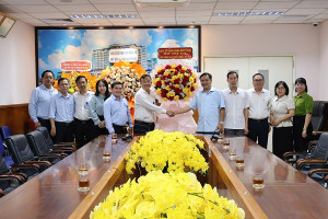 Thăm và chúc mừng 71 năm ngày Thầy thuốc Việt Nam (27/02/1955-27/02/2026)