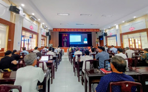 Hội nghị báo cáo viên tháng 4