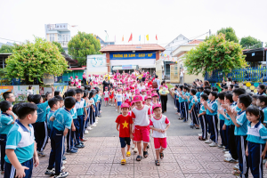 Sôi nổi hoạt động tham quan Trường Tiểu học Cây Gáo A dành cho trẻ 5-6 tuổi