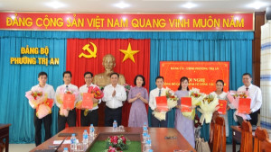 Phường Trị An tổ chức Hội nghị công bố các Quyết định về công tác cán bộ