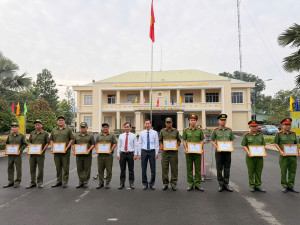 7 7 2026 khen thuong cong an trong cong tac phong chong ma tuy (6)
